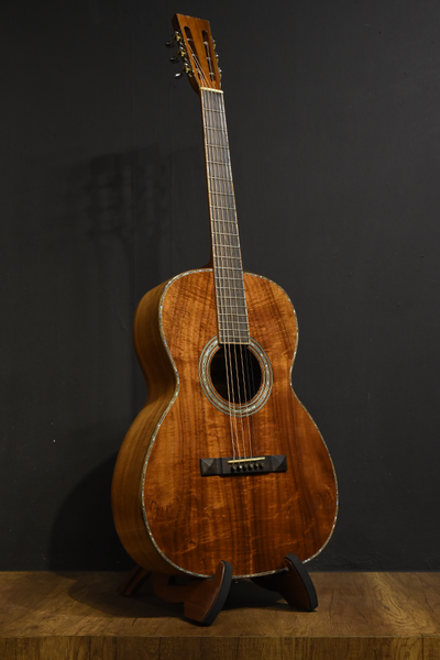 Hozen Guitars OO Pacific Koa MG-HG-OOKO4KHV