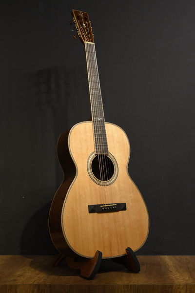 Hozen Guitars OO Indian Rosewood MG-HG-OOIR4WQHV