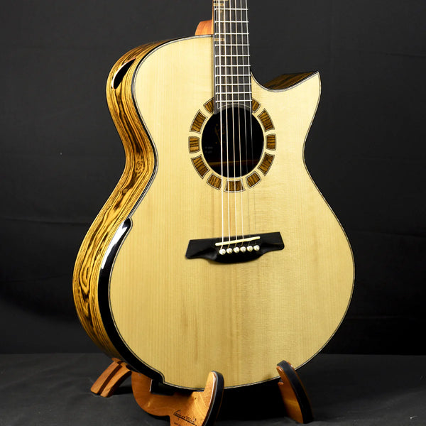 Hozen Guitars Blue Label | MJ Adirondack Mexican Bocote | #196 SIBOCSB4AWJ