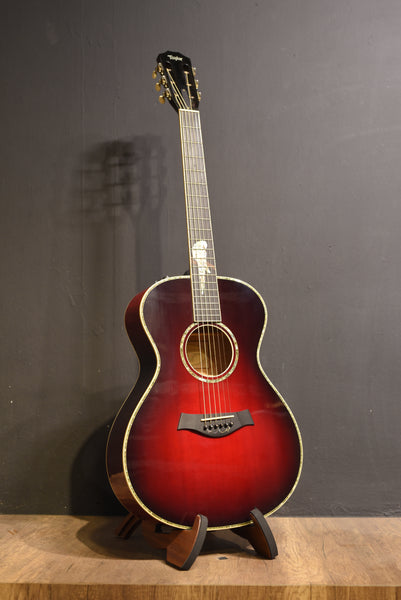 Taylor Custom Build Grand Concert (Mint Condition)