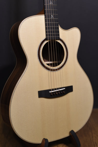 Lakewood M-32C Acoustic Guitar Celtic Inlay