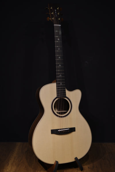Lakewood M-32C Acoustic Guitar Celtic Inlay