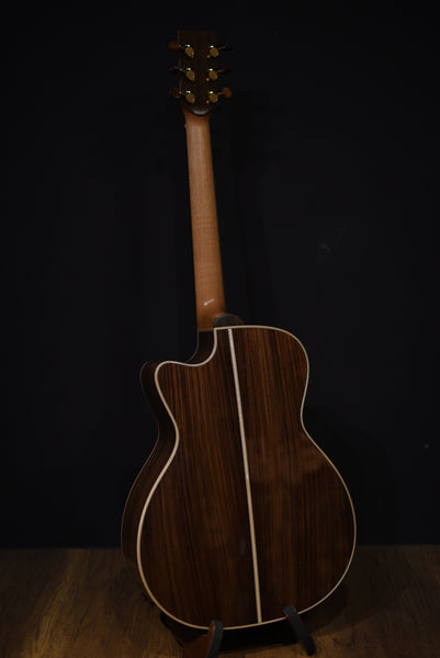 Lakewood M-32C Acoustic Guitar Celtic Inlay