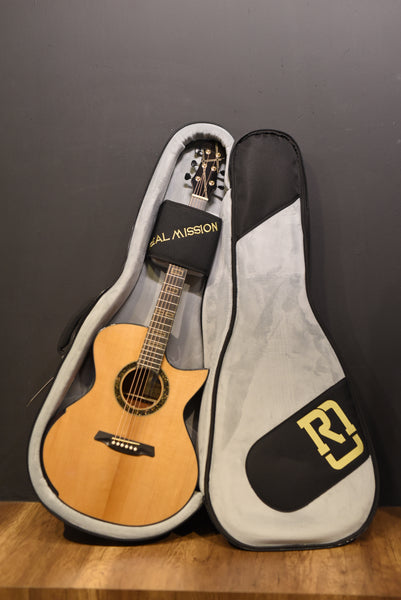 Real Mission Padded Acoustic Guitar Gig Bag Gold