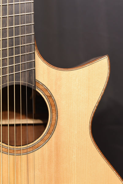 Hozen Guitars Black Label MJ Torrified Adirondack Pacific Koa Baritone Fan Fret | SIKOCSB5AFBJW