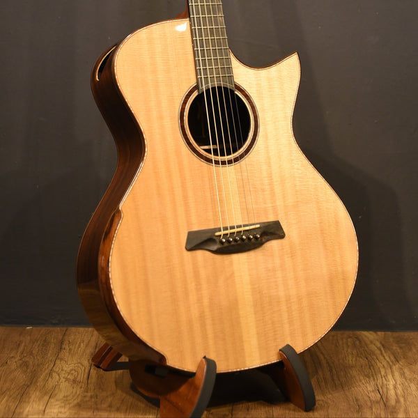 Hozen Guitars Black Label MJ Torrified Sitka Spruce Indian Rosewood Baritone | SIIRCSB5JBW