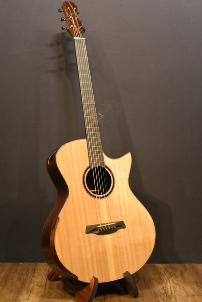 Hozen Guitars Black Label MJ Torrified Sitka Spruce Indian Rosewood Baritone | SIIRCSB5JBW