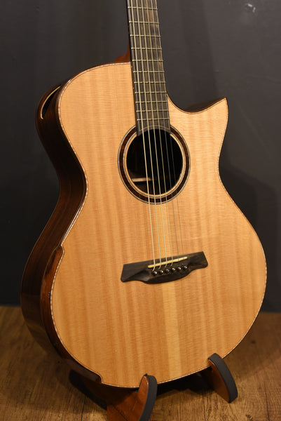 Hozen Guitars Black Label MJ Torrified Sitka Spruce Indian Rosewood Baritone | SIIRCSB5JBW