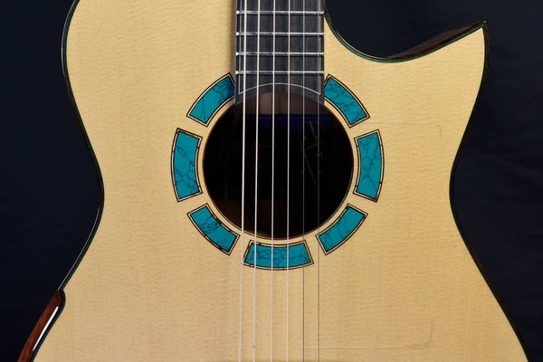 Hozen Guitars Blue Label | Deep OM Sitka Flamed Walnut |  #134 | VIFWCSB4Z