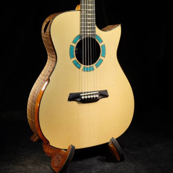 Hozen Guitars Blue Label | Deep OM Sitka Flamed Walnut |  #134 | VIFWCSB4Z