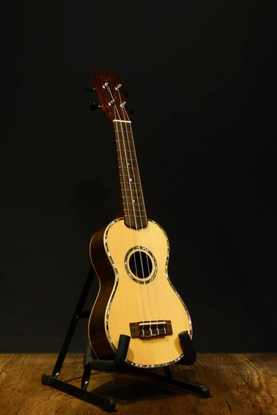 Maestro Guitars US-40 Soprano Ukulele